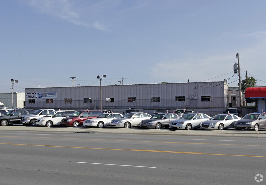 811 E Broadway Ave, North Little Rock, AR for sale - Primary Photo - Image 1 of 2