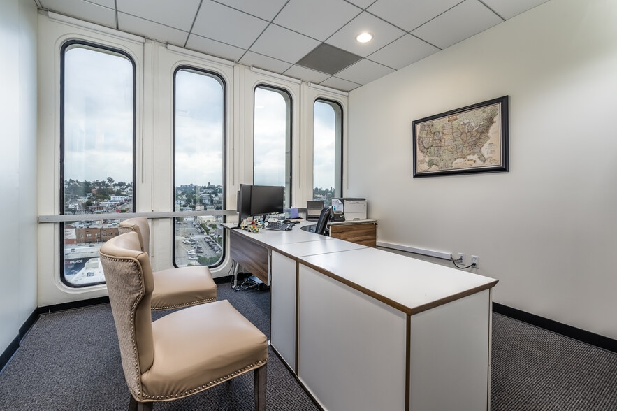 1910 W Sunset Blvd, Los Angeles, CA for lease - Building Photo - Image 3 of 19