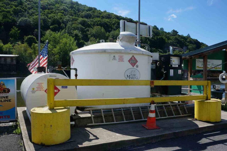 7 Main St, Whitehall, NY for sale - Building Photo - Image 3 of 27