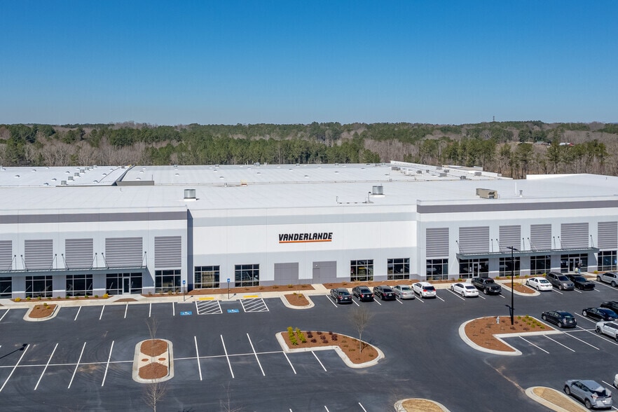 1601 Cherokee Pky, Acworth, GA for lease - Primary Photo - Image 1 of 6