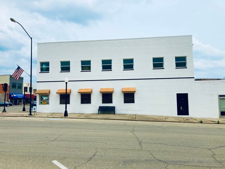101 E Broadway St, Cushing, OK for sale - Building Photo - Image 1 of 1
