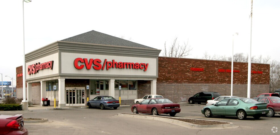 12907 E Jefferson Ave, Detroit, MI for sale - Building Photo - Image 3 of 3