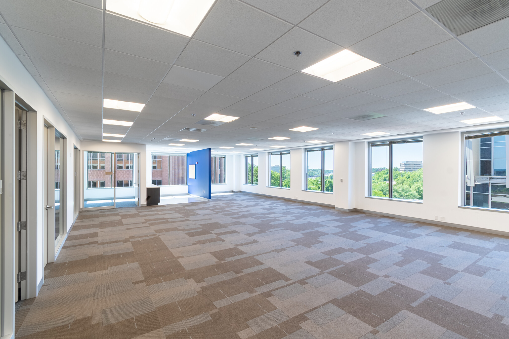 8020 Towers Crescent Dr, Vienna, VA for lease Interior Photo- Image 1 of 4