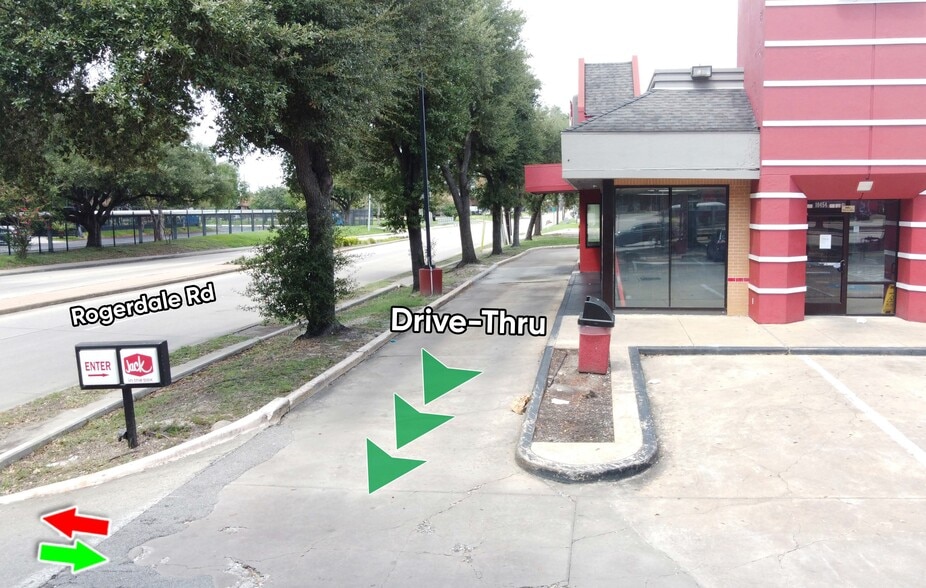 10454 Richmond Ave, Houston, TX for lease - Building Photo - Image 2 of 4