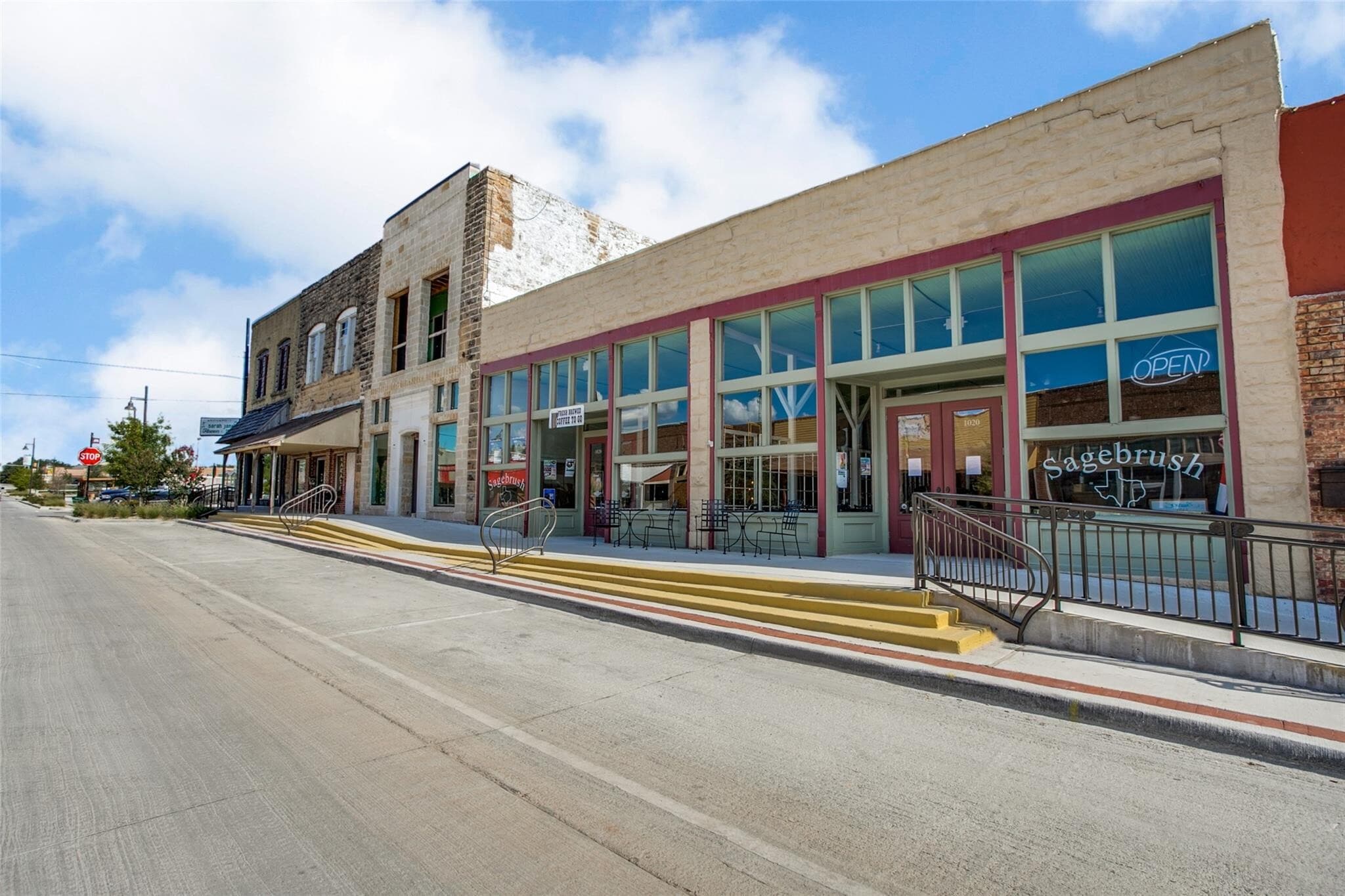 1020 Halsell St, Bridgeport, TX for sale Primary Photo- Image 1 of 26