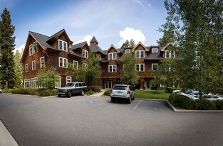 936 Southwood - Loft