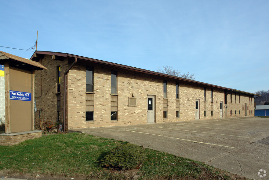 906 Grand Central Ave, Vienna, WV for sale - Primary Photo - Image 1 of 1