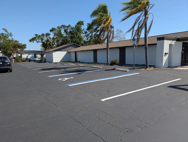 5107 14th St, Bradenton, FL for lease - Building Photo - Image 2 of 5