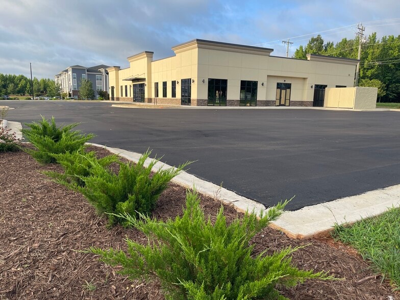 2959 Professional Park Drive, Burlington, NC for lease - Building Photo - Image 3 of 6