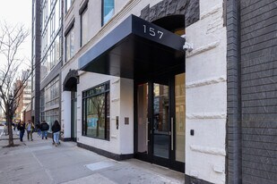 157 W 18th St, New York NY - Pub