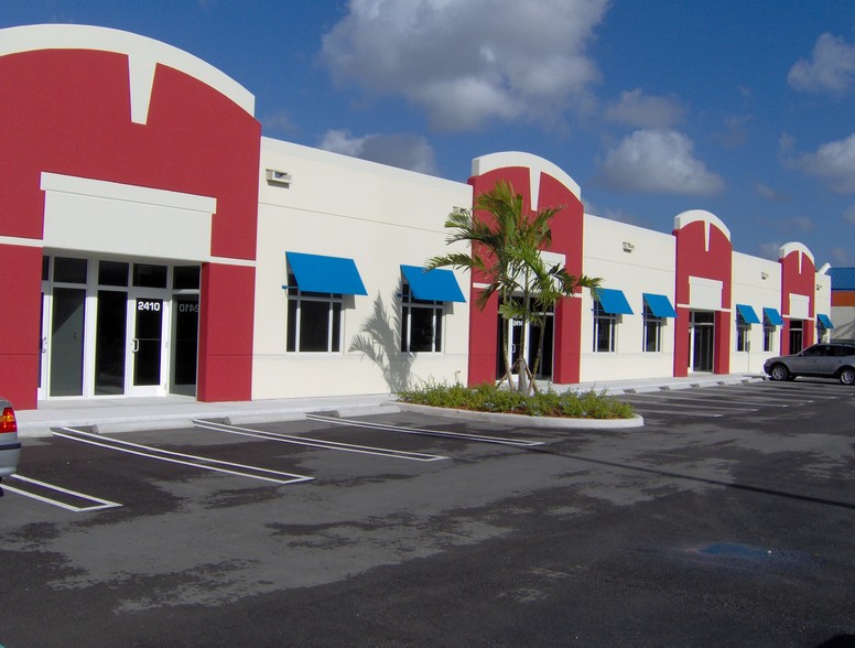 2400-2420 NW 87th Pl, Doral, FL for lease - Building Photo - Image 1 of 3