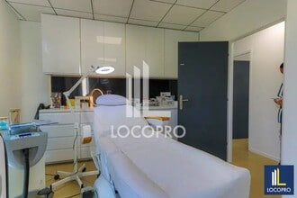 Office in Aix-en-Provence for lease Interior Photo- Image 2 of 4