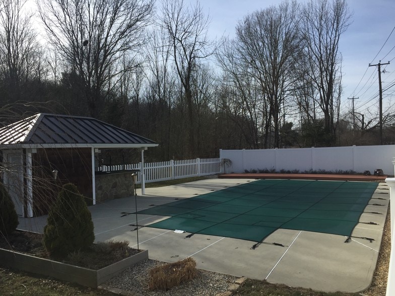 139 Riverside Dr, Thompson, CT for sale - Building Photo - Image 3 of 24