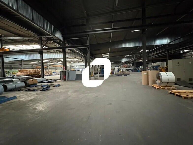 Office in Annezin for lease - Interior Photo - Image 1 of 1