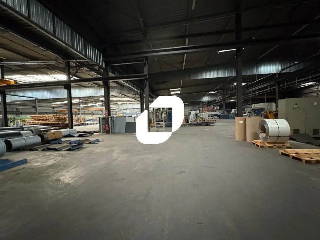 Office in Annezin for lease Interior Photo- Image 1 of 2