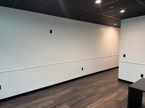 1701 W Royal Ln, Irving, TX for lease Interior Photo- Image 1 of 19