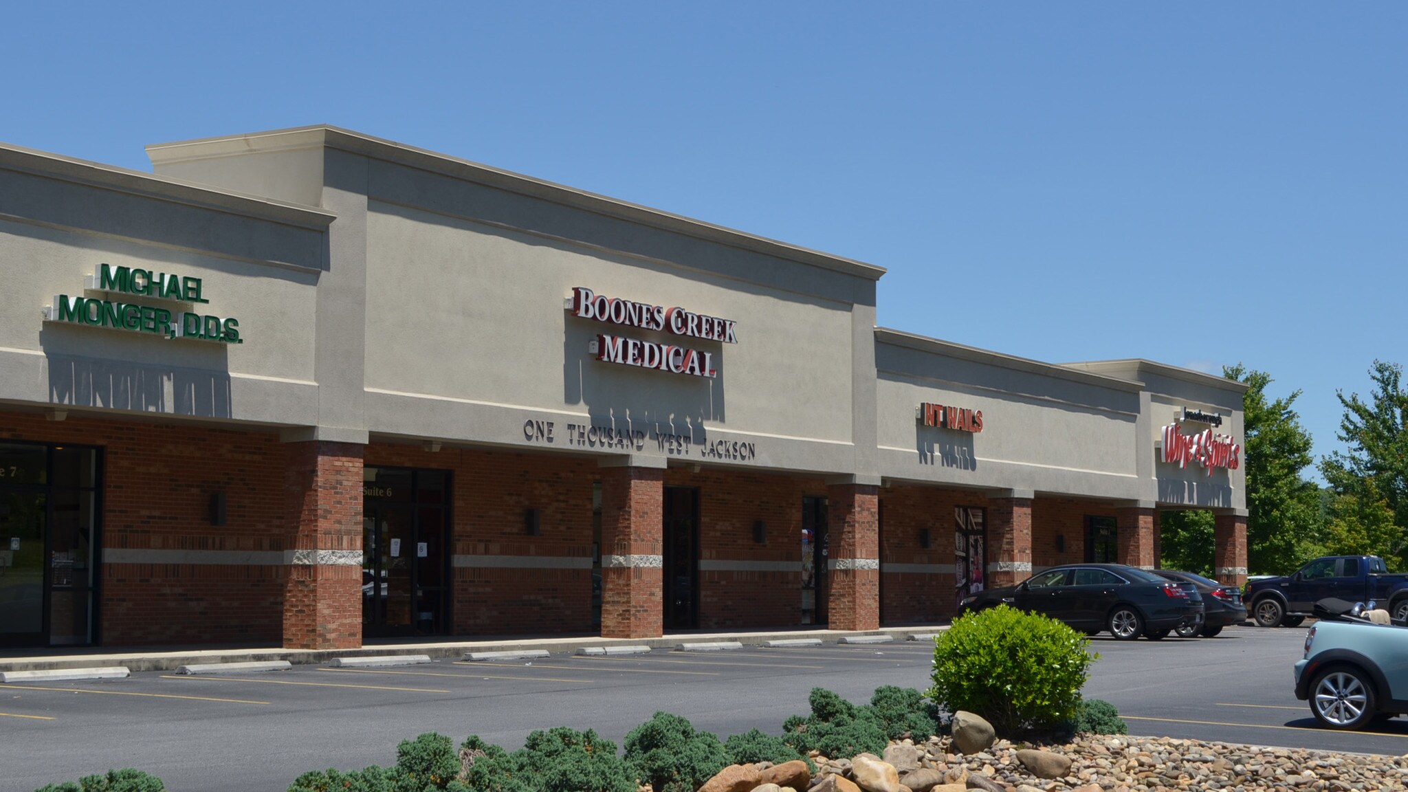 1000 W Jackson Blvd, Jonesborough, TN 37659 The Shoppes at