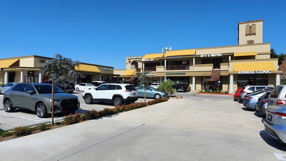 4945 Las Virgenes Rd, Calabasas, CA for lease - Building Photo - Image 3 of 26