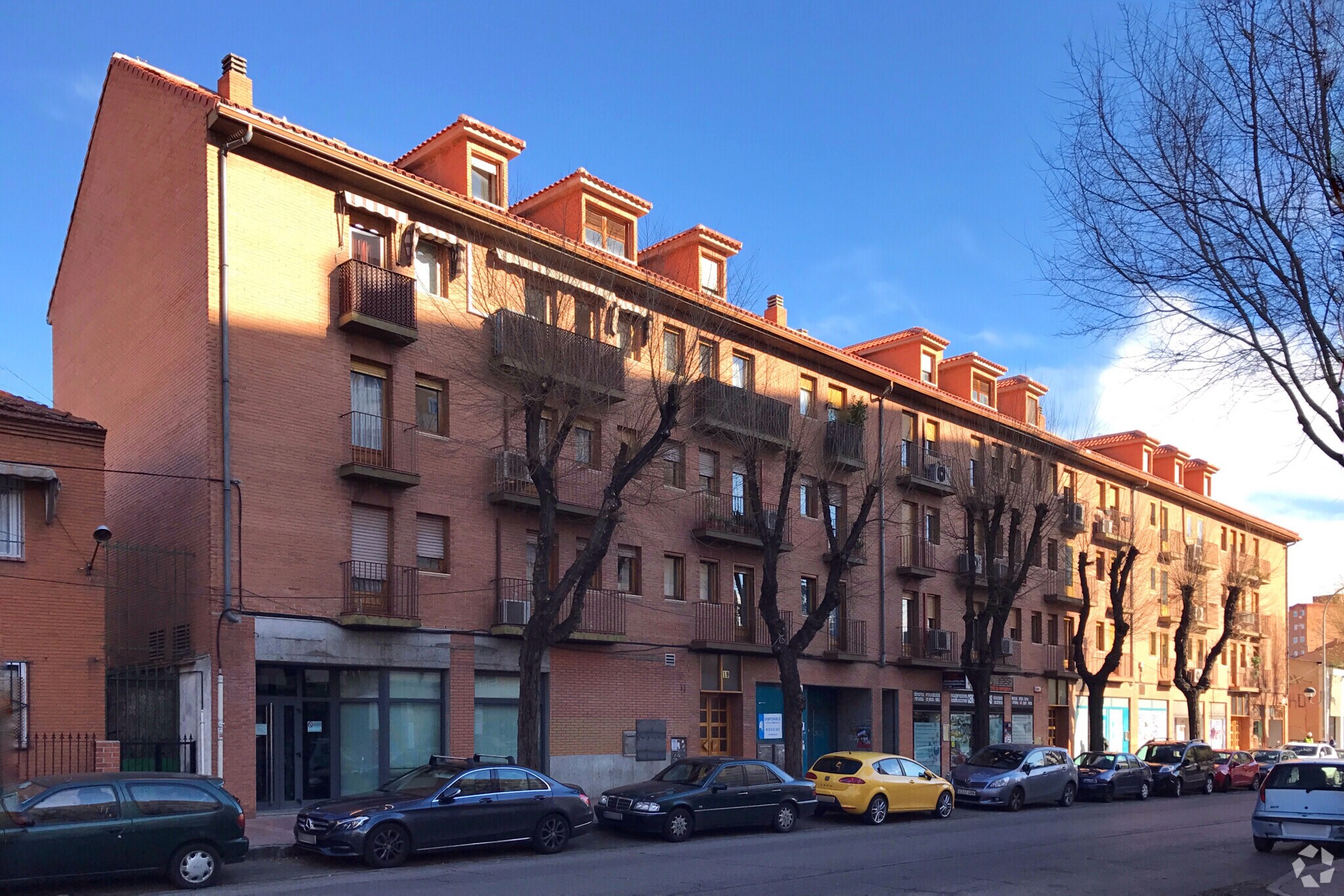Multifamily in Alcalá de Henares, Madrid for sale Primary Photo- Image 1 of 3