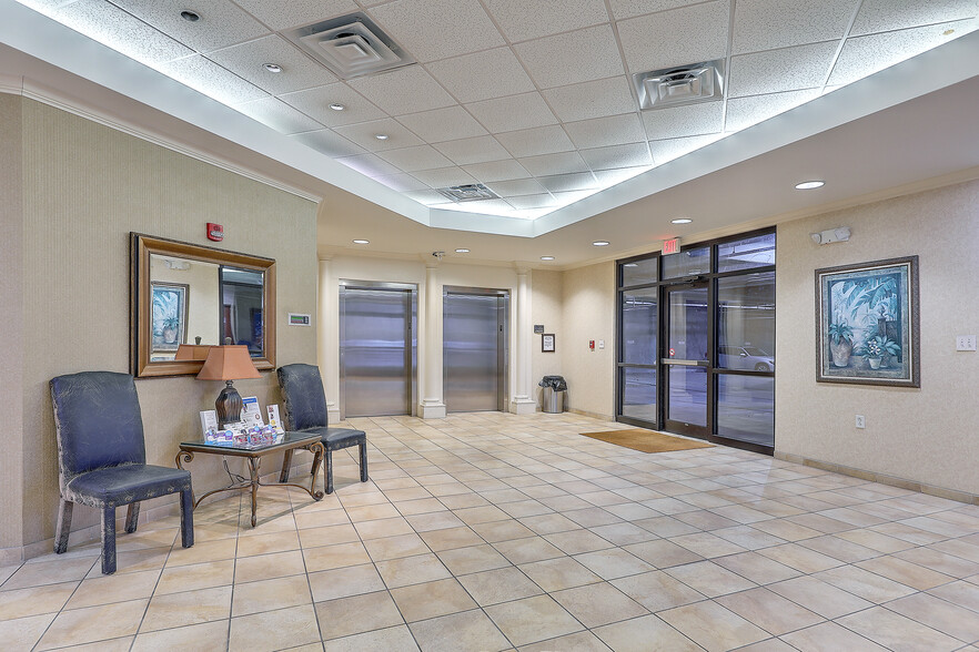 597 Old Mount Holly Rd, Goose Creek, SC for lease - Lobby - Image 1 of 4