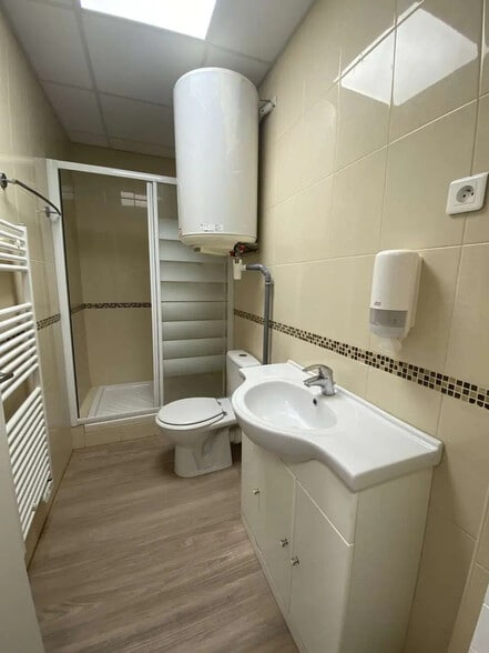 Office in Rosny-sous-Bois for lease - Interior Photo - Image 2 of 4