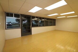 3100 19th St, Bakersfield, CA for lease Interior Photo- Image 2 of 8
