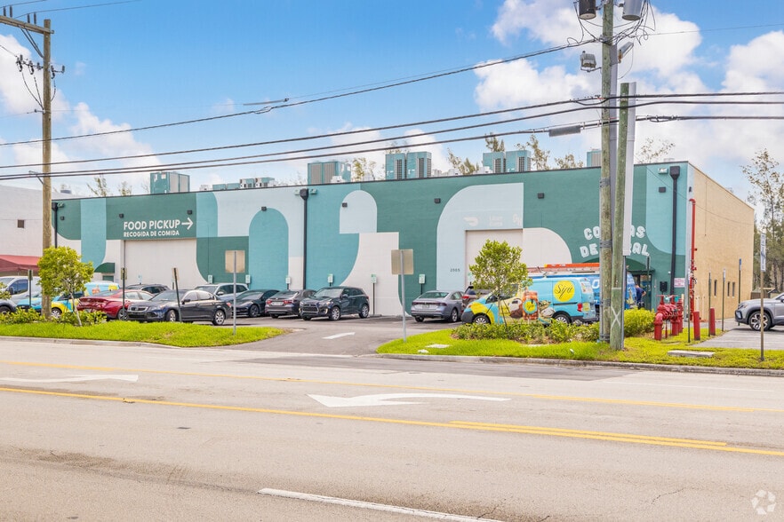 2005 NW 97th Ave, Miami, FL for lease - Primary Photo - Image 3 of 16