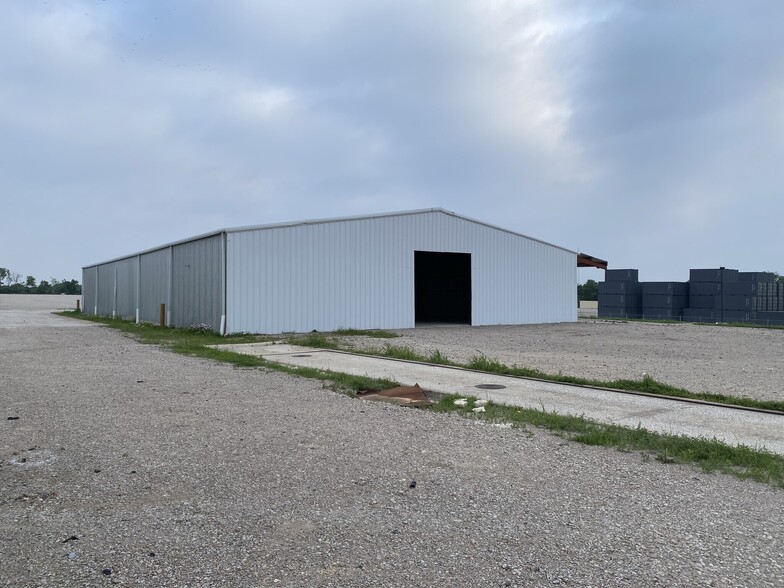 1301 E Fulghum Rd, Hutchins, TX for lease - Building Photo - Image 2 of 6