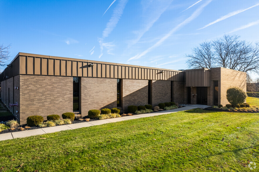 2600 Eisenhower Ave, Norristown, PA for lease - Building Photo - Image 1 of 5