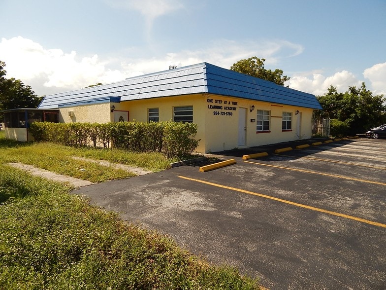 1051 SW 80th Ave, North Lauderdale, FL for sale - Building Photo - Image 1 of 1