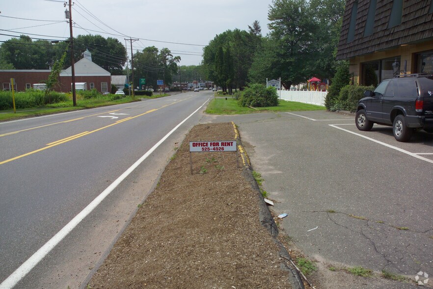 87 Shaker Rd, East Longmeadow, MA for lease - Building Photo - Image 2 of 6