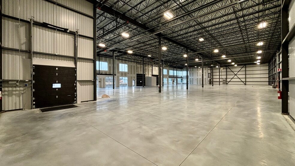 100 Rue Robert-Mckenzie, Beauharnois, QC for lease - Interior Photo - Image 3 of 10