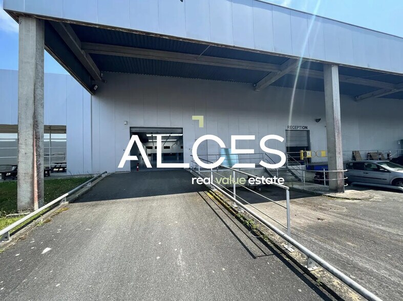 Flex in Cestas for lease - Building Photo - Image 1 of 4