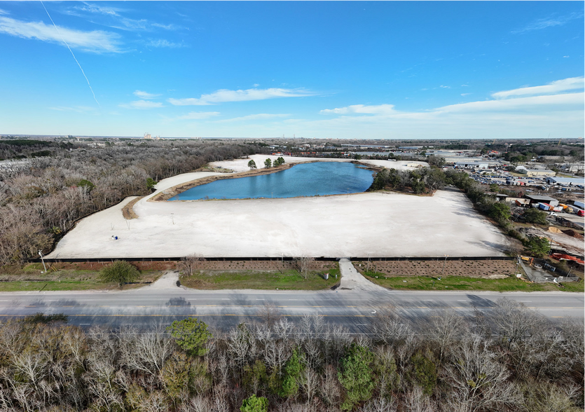 28 Telfair Pl, Savannah, GA for lease - Aerial - Image 1 of 5