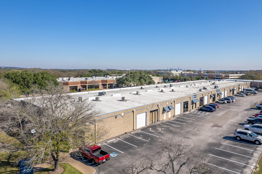 5321 Industrial Oaks Blvd, Austin, TX for lease - Building Photo - Image 2 of 7