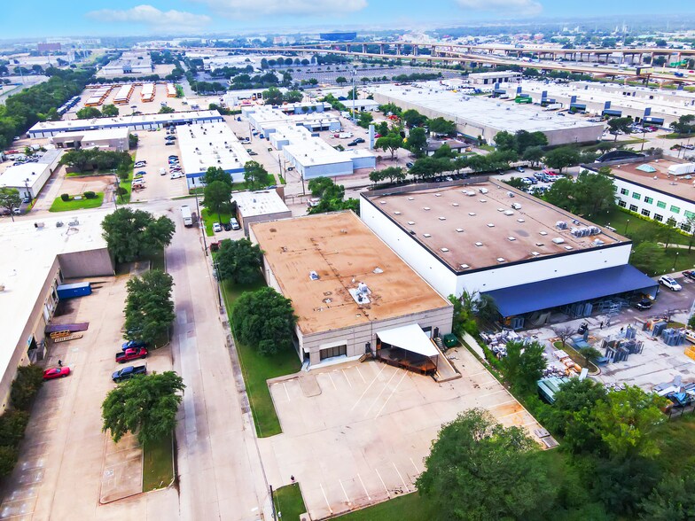 2750 Electronic Ln, Dallas, TX for sale - Building Photo - Image 1 of 1