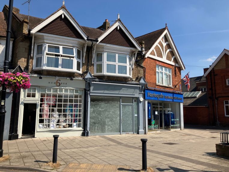 4 Anyards Rd, Cobham for sale Building Photo- Image 1 of 1