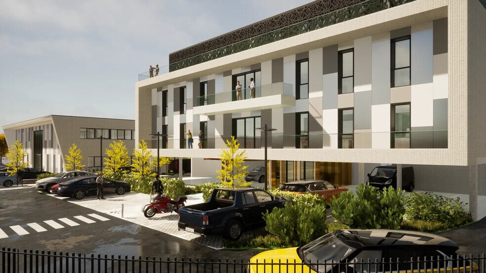 79 A Avenue De Croix Sud, Narbonne for sale - Building Photo - Image 2 of 5