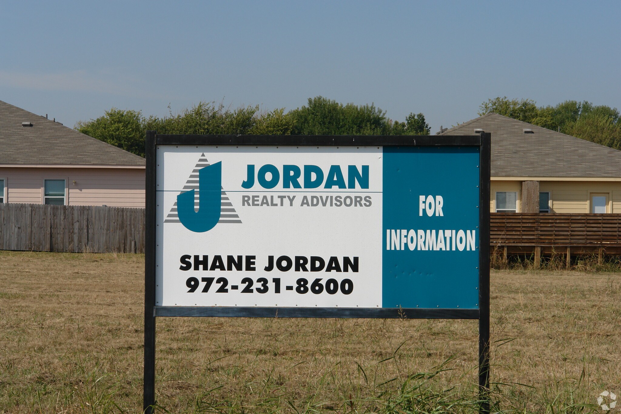 Matlock Rd, Arlington, TX for sale Primary Photo- Image 1 of 1