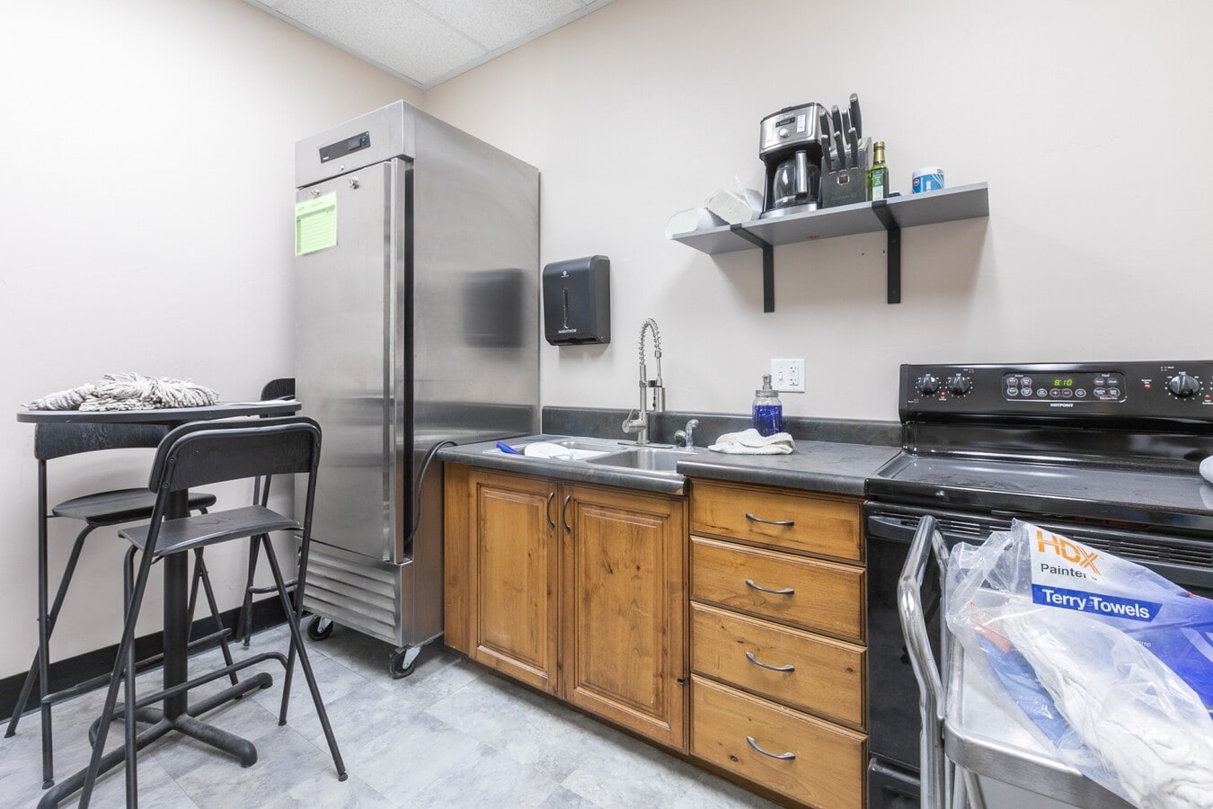 445 N 700 W, North Salt Lake, UT 84054 - Unit 104 -  - Interior Photo - Image 2 of 10