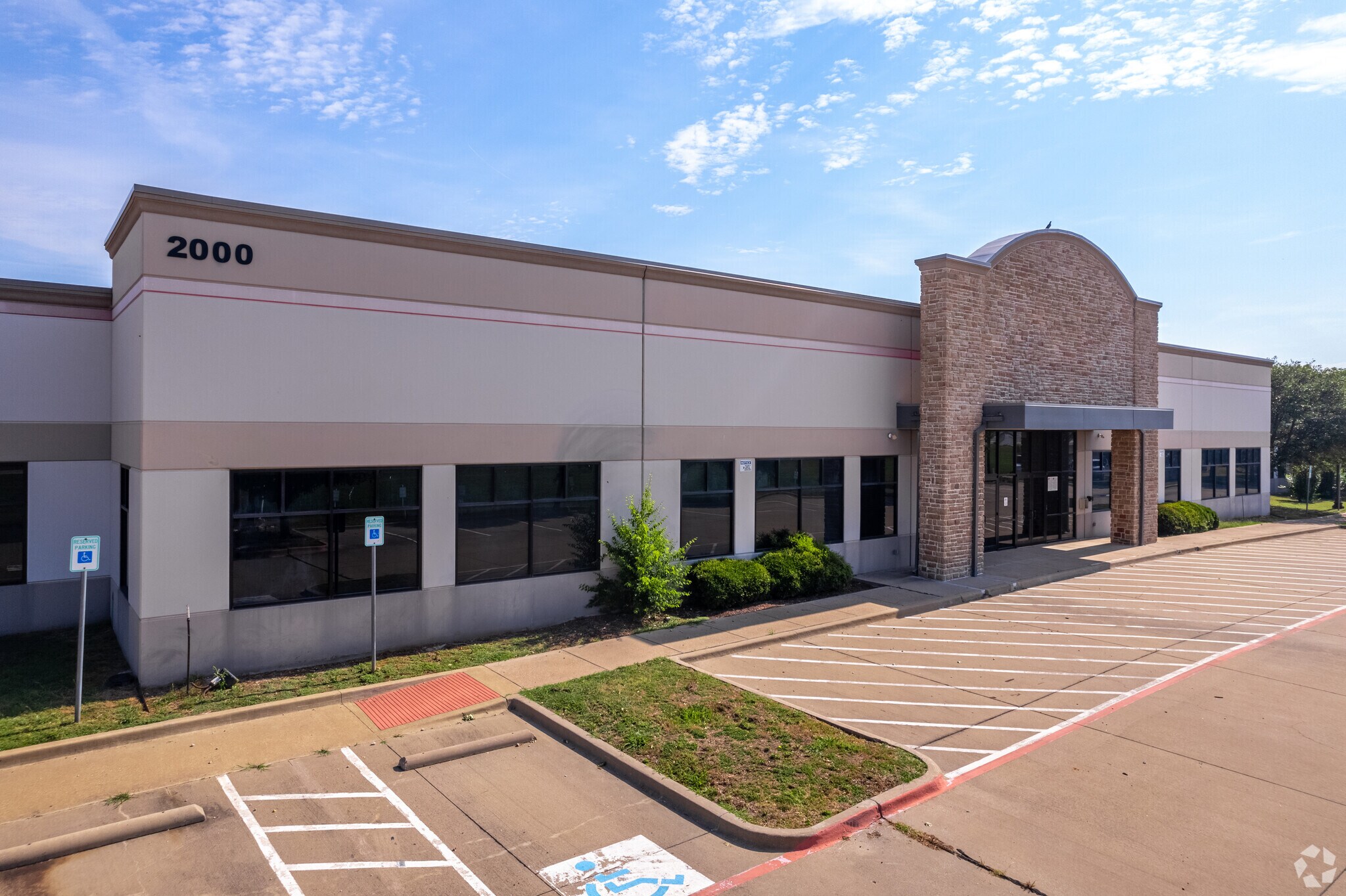 2000 US-287 Byp, Ennis, TX for sale Primary Photo- Image 1 of 1