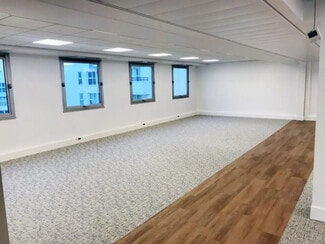 More details for 13 Bis Rue De L'Abreuvoir, Courbevoie - Office for Lease