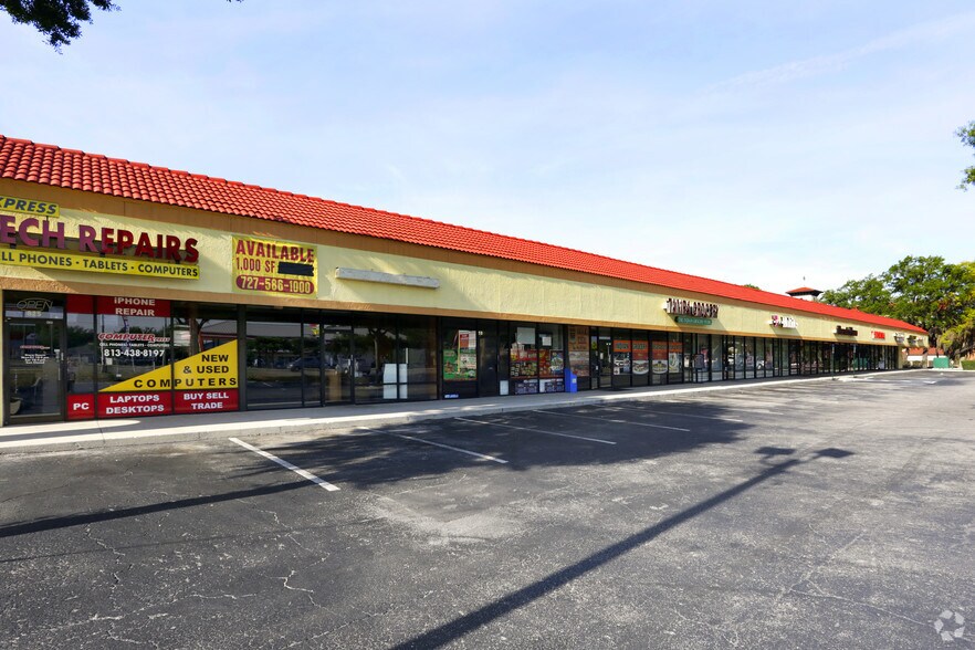 801-825 E Brandon Blvd, Brandon, FL for sale - Primary Photo - Image 1 of 1