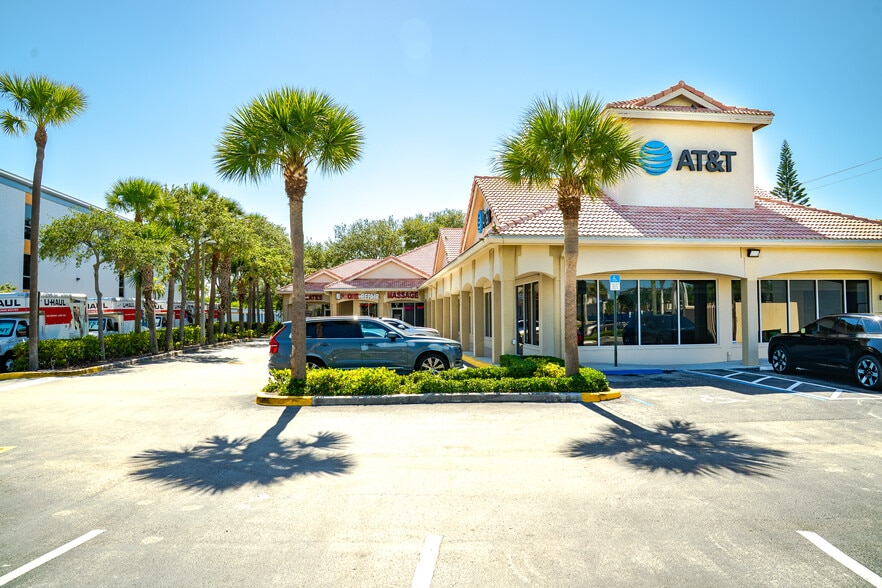 411 S Federal Hwy, Deerfield Beach, FL for lease - Building Photo - Image 3 of 16