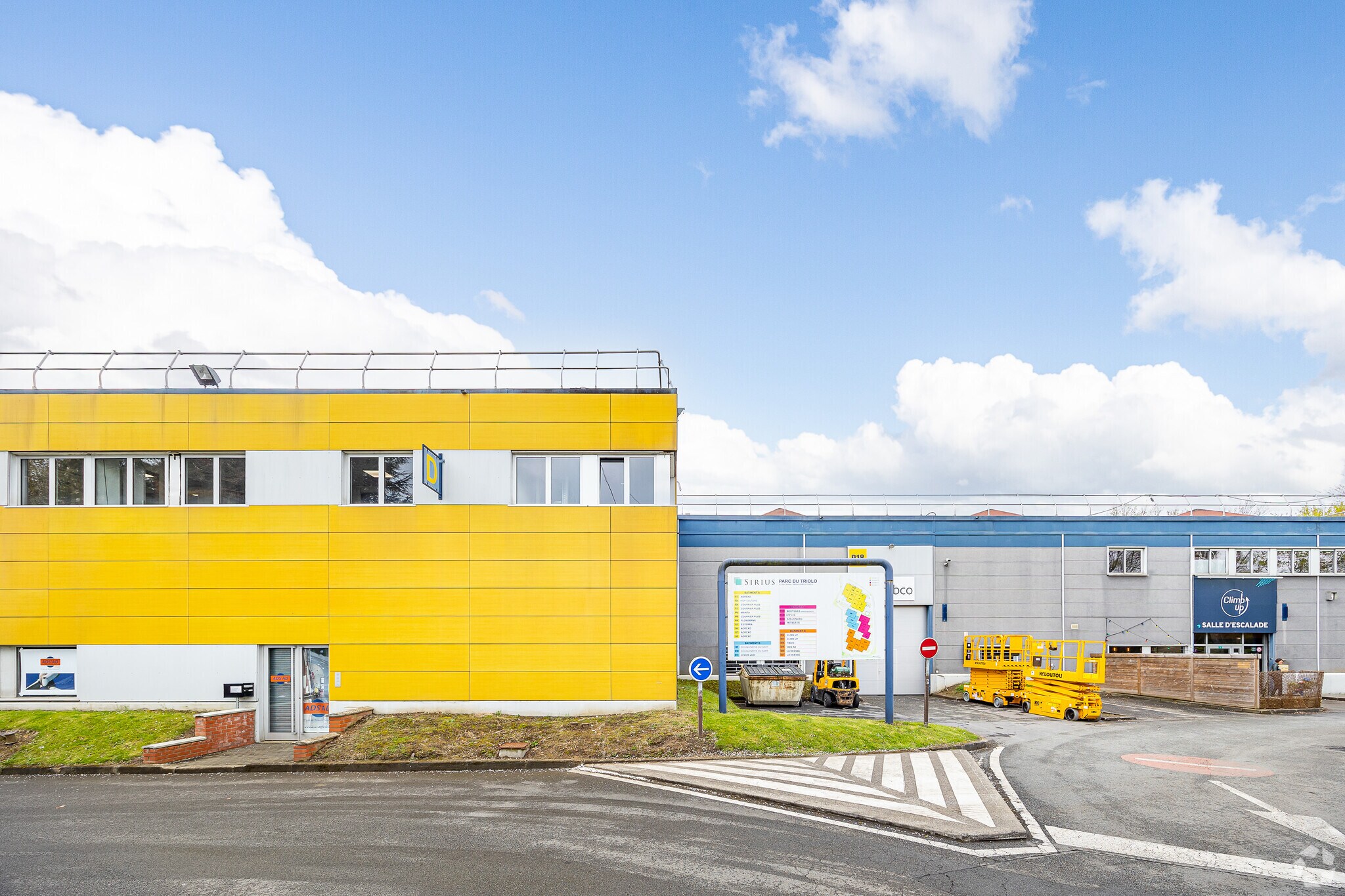 51 Rue Tremiere, Villeneuve-d'Ascq for lease Primary Photo- Image 1 of 5