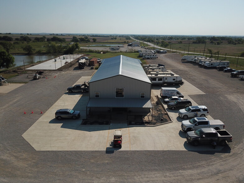 13239 S Interstate 35, Valley View, TX for lease - Building Photo - Image 1 of 43