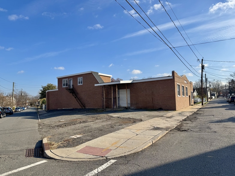 292 E Smith St, Woodbridge, NJ for sale - Building Photo - Image 2 of 17
