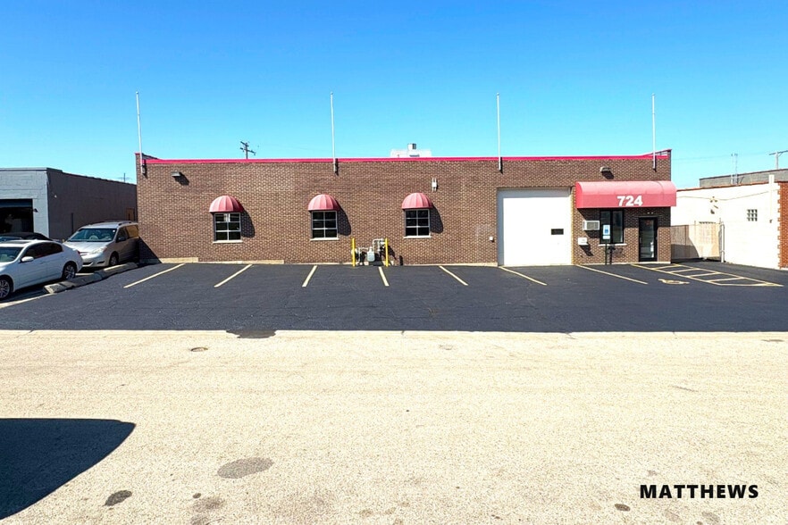 724 N Ardmore Ave, Villa Park, IL for lease - Building Photo - Image 1 of 6