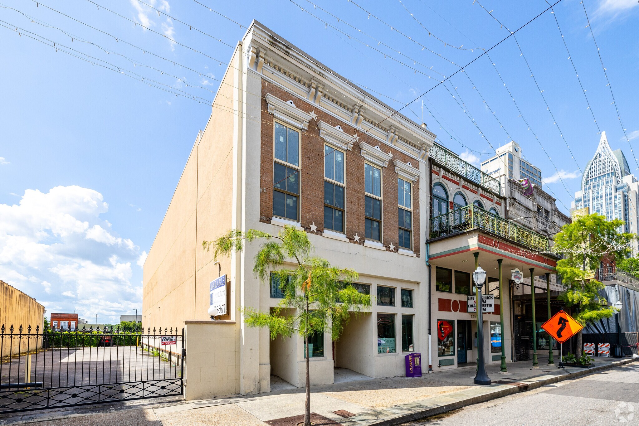 210 Dauphin St, Mobile, AL for lease Primary Photo- Image 1 of 25