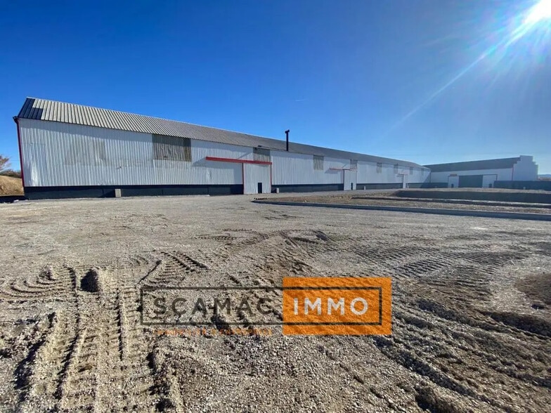 Flex in Manosque for lease - Building Photo - Image 2 of 4